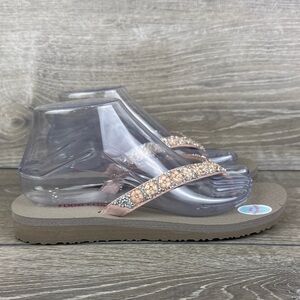 Skechers Meditation Yoga Foam Women’s Sz 8 Light Pink Floral Jeweled Flip Flops